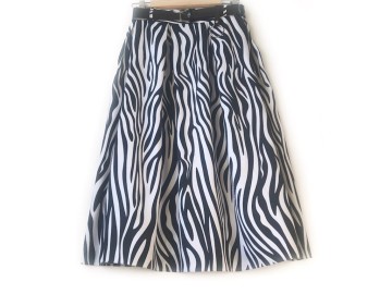 دامن پیلی  با کمربند کد  ( 015 )  قد 75