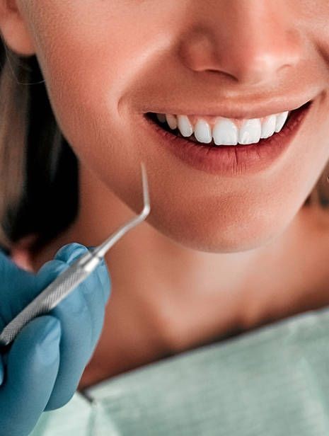 ایمپلنت دندان برای 28 (بیست و هشت) ساله