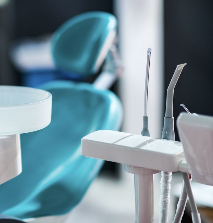 آدرس و شماره تماس و ساعت کاری کلینیک دندانپزشکی ادیب