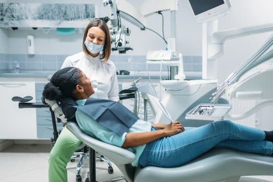 کلینیک دندانپزشکی در خیابان مهرآباد