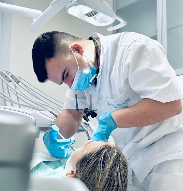 روکش دندان در آران و بیدگل