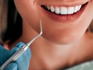 ایمپلنت دندان برای 22 (بیست و دو) ساله