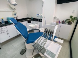 آدرس و شماره تماس و ساعت کاری کلینیک دندانپزشکی حضرت ابوالفضل