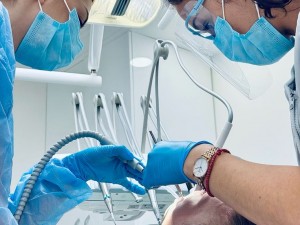 روکش دندان در شهر ابریشم