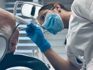 روکش دندان در خمینی شهر (سده)