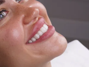 متخصص لمینت در اصفهان دکتر دانیال باقریان نژاد اصفهانی | لیست دندانپزشک لمینت اصفهان