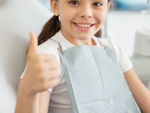 کلینیک دندانپزشکی کودکان در چادگان