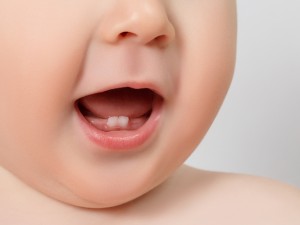 آموزش مراقبت از دندان نوزاد 11 (یازده) ماهه