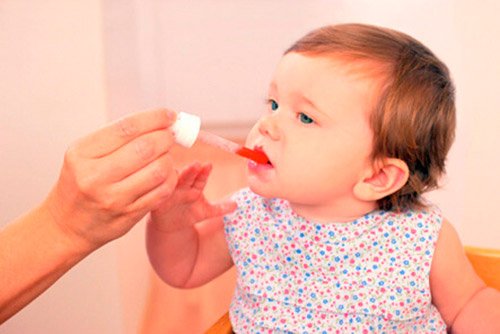 آموزش مراقبت از دندان نوزاد 8 (هشت) ماهه - کلینیک دندانپزشکی اصفهان