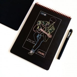 دفتر کاغذ مشکی