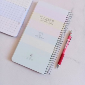 دفتر پلنر ۱۲ماهه (۲۳*۱۲)