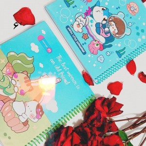 دفتر ۱۰۰ برگ سیمی مجلد مربعی لبه طرح‌دار