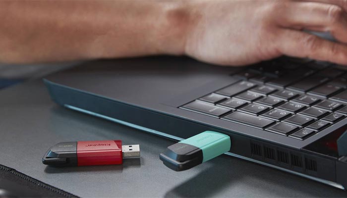 نحوه استفاده از درایو فلش USB در رایانه شخصی ویندوز