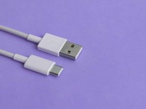 درباره کابل‌های USB C بیشتر بیاموزید تا به شما در انتخاب کمک کند!