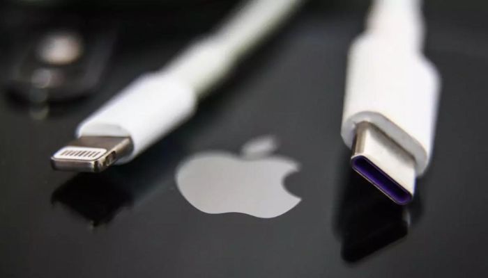 آیفون ۱۵ با درگاه USB- C - لوازم جانبی موبایل