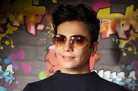 ویدئو:  کلیپ عاشقانه...محسن ابراهیم زاده...مرور خاطرات