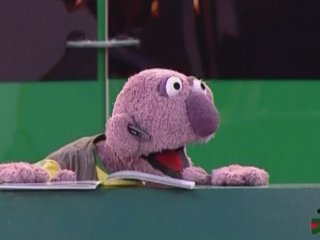 فیلم :جناب خان برای رامید لباس می بافد