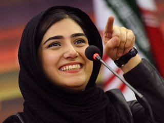 ویدئو :   دوربین مخفی - شوخی با باران کوثری