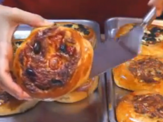 ویدئو : پخت پیتزا به روش ترکیه ای