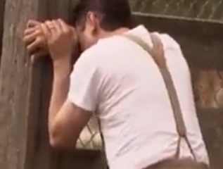 ویدئو :   پدر با حال