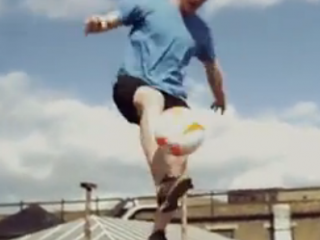 ویدئو :  حرکات باورنکردنی "جان فارنورث" با توپ