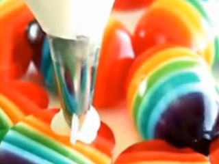 ویدئو:    ژله تخم مرغی رنگین کمانی برای سفره هفت سین