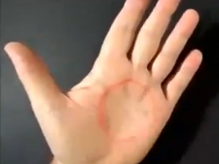 ویدئو:    نقاشی سه بعدی فوق العاده عجیب و حیرت انگیز!