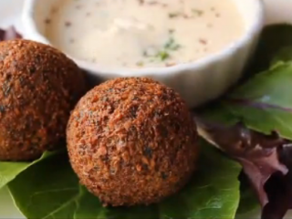 ویدئو:    طرز تهیه یک فلافل خوشمزه!