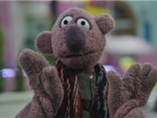 ویدئو : گفتگو باجناب خان درپشت صحنه برنامه نود