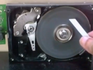ویدئو : ساخت سمباده برقی با هارد دیسک