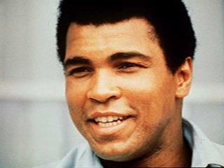 ویدئو :  بوکس محمدعلی کلی با کودک ۵ ساله(روحشان شاد)