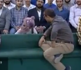 ویدئو :    جناب خان و خواندن ترانه آذری برای رامبد