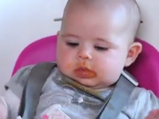 ویدئو : وقتی که بابا و بچه تنها میشن.