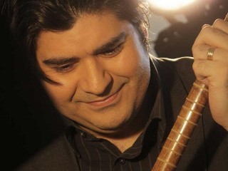 ویدئو :      اجرای زیبای "سالار عقیلی" در برنامه دورهمی