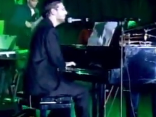 ویدئو :  سامی یوسف - «هرگز فراموش نکن»