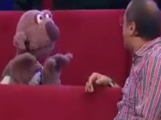 ویدئو :  لورفتن فیلم حمام کردن جناب خان در فضای مجازی