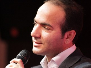 ویدئو :  عاقبت ۸ ماه چت کردن یک پسر با دختری در فضای مجازی