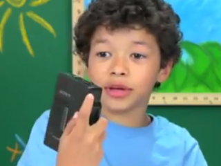 ویدئو : واکنش کودکان و نوجوانان امروزی به واکمن!