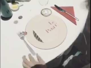 ویدئو :  ایده جالب یک رستوران برای سرگرم کردن مشتری هاش تا...