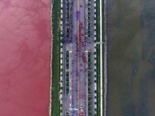 ویدئو :  دریای مُرده چین رنگ خون به خود گرفت