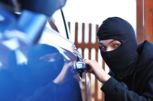 ویدئو :  سرقت از ماشین‌‌های مجهز به دزدگیر/ آیا دزدگیر کاربرد مثبت هم دارد؟