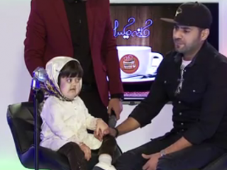 ویدئو : دختری که با صدای خدا آواز می خواند!(عزیز دلی )