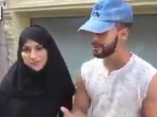 ویدئو   :   واکنش رسمی مردم خارج به حجاب خانوم (دوربین مخفی)