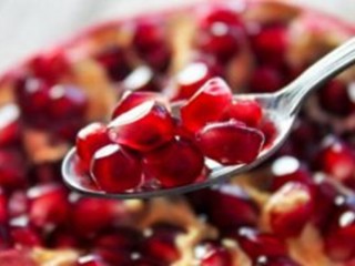 7 دلیل برای خوردن انار