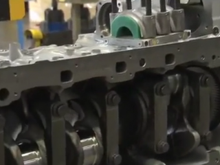 ویدئو :  مونتاژ کامیون بنز-دی دیل