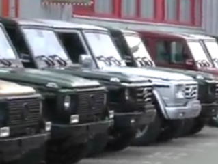 ویدئو :  رنگ آمیزی جیپ بنز- دی دیل