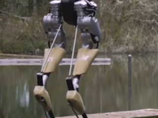 ویدئو :  نسل بعدی ربات های دوپا