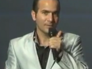 ویدئو :    تقلید صدای زن یک آهنگ افغانی حسن ریوندی