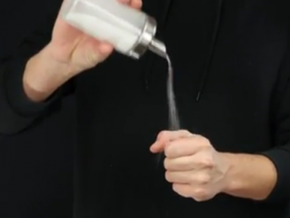 ویدئو :    6 حقه جادویی که در خانه میتوانید انجام دهید