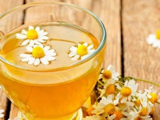 ویژگی های درمانی چای بابونه